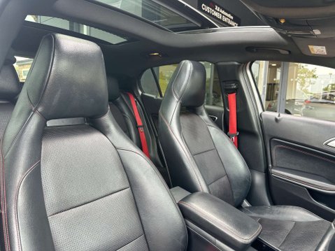 Mercedes-Benz GLA 2.1 GLA 220 AMG Line Premium+CDi 4Matic Auto 4WD 5dr 8