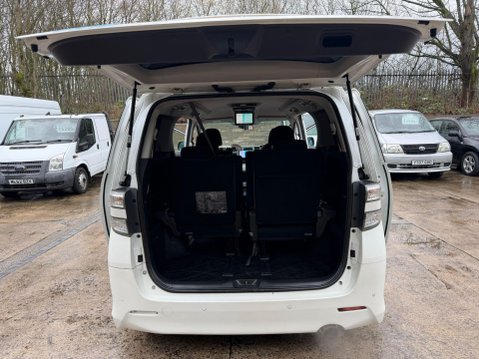 Toyota Vellfire AUTO - IMPORT 16