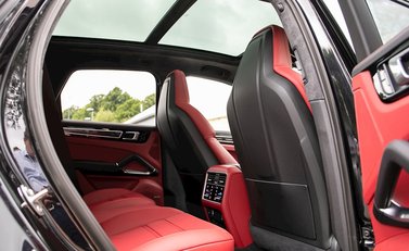 Porsche Cayenne Turbo 14