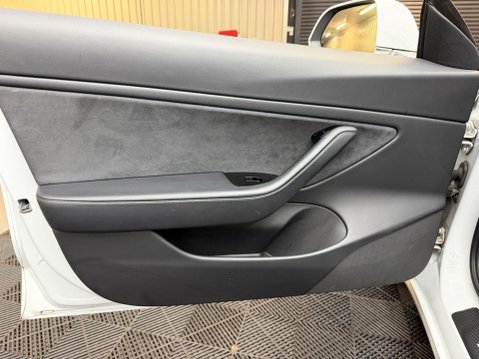 Tesla Model 3 Standard Range Plus Auto RWD 4dr 54