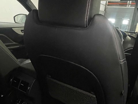 Jaguar F-Pace 2.0 F-PACE R-Sport AWD D Auto 4WD 5dr 36