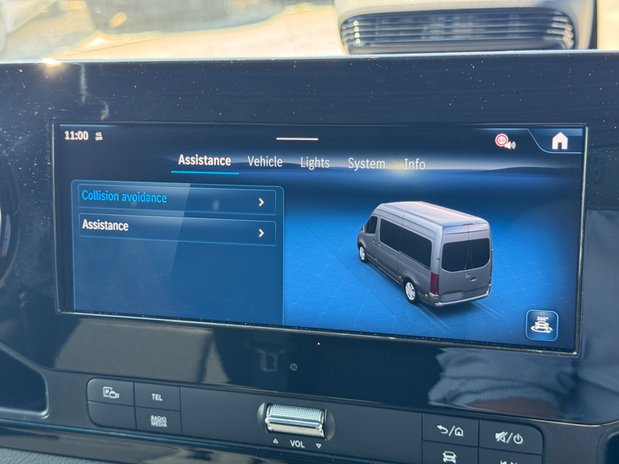 Mercedes-Benz Sprinter AUTO LWB L3H2 High Roof Air Con Cam EURO 6 32