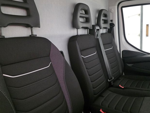 Iveco Daily 2.3 35S14 H2 Roof Business Van 3520L WB 17