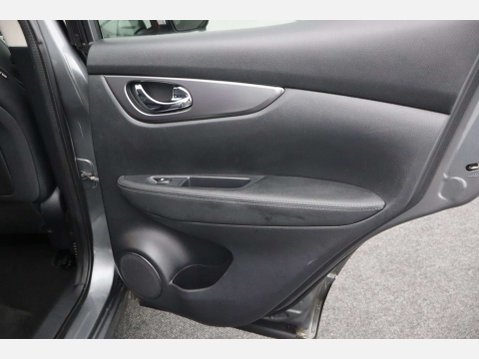 Nissan Qashqai 1.3 Qashqai Tekna DiG-T Semi-Auto 5dr 26