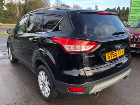 Ford Kuga TITANIUM 2.0 TDCI 4X4, 2 owners, good history, EURO 6 COMPLIANT, £195 tax 9