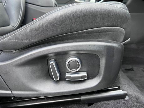 Jaguar E-Pace 2.0 D204 MHEV R-Dynamic Black Auto AWD Euro 6 (s/s) 5dr 41