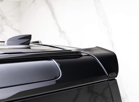 Land Rover Defender SE 27