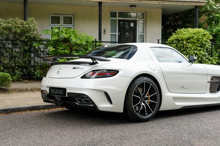 Mercedes-Benz SLS Black Series 16