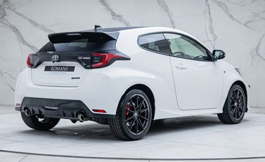 Toyota Yaris GR-Y CIRCUIT 6