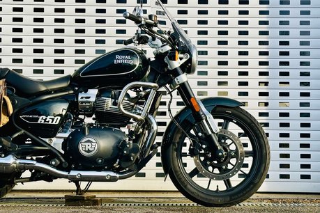 Royal Enfield Super Meteor 0.6 Super Meteor 650 7