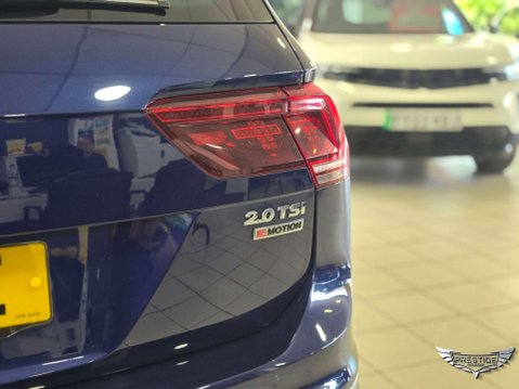 Volkswagen Tiguan 2.0 TSI R-Line DSG 4Motion Euro 6 (s/s) 5dr 23