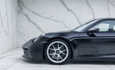 Porsche 911 GT3 TOURING (992) 34