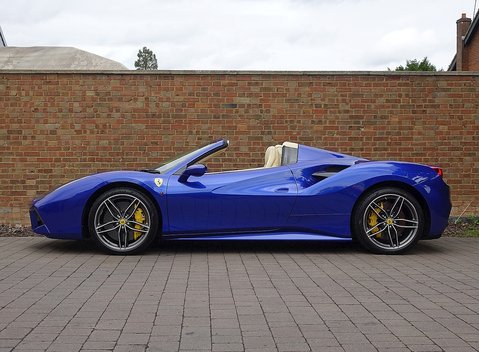 Ferrari 488 Spider 8