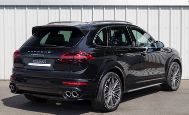 Porsche Cayenne Turbo 7