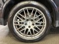 Porsche Cayenne 3.0 TD V6 Platinum Edition TiptronicS 4WD Euro 6 (s/s) 5dr 39