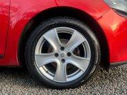 Renault Clio 1.1 Clio Dynamique MediaNav 5dr 9