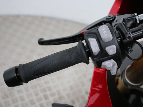 Triumph Speed Triple SPEED TRIPLE 1200 RR 16