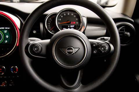 Mini Hatch COOPER CLASSIC 20