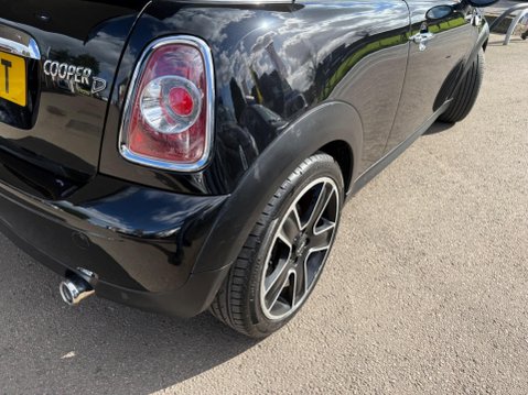 Mini Convertible 2.0 Cooper D Auto Euro 5 2dr 34