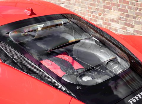 Ferrari F8 Tributo 31