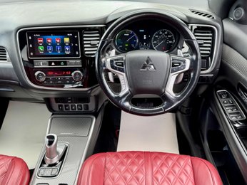 Mitsubishi Outlander 2.4h TwinMotor 13.8kWh 5h CVT 4WD Euro 6 (s/s) 5dr