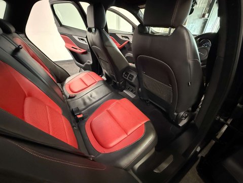 Jaguar F-Pace 2.0 F-Pace R-Sport D Auto 5dr 40