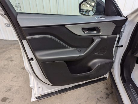 Jaguar F-Pace 2.0 F-Pace Chequered Flag AWD D Auto 4WD 5dr 54