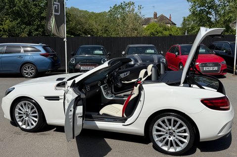 Mercedes-Benz SLC SLC 250 D AMG LINE - CAMERA -AIRSCARF -PARKTRONIC -HEATED SEATS 31