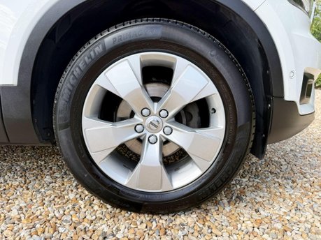 Volvo XC40 2.0 D3 Momentum Pro Auto Euro 6 (s/s) 5dr 13