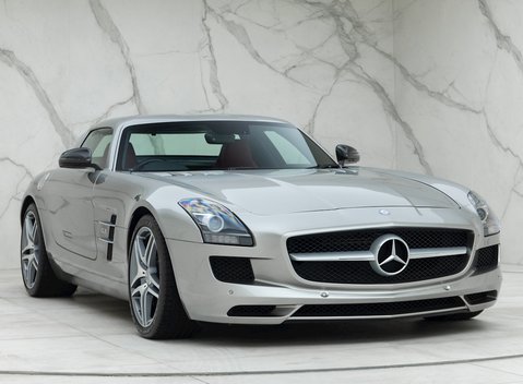 Mercedes-Benz SLS AMG 1
