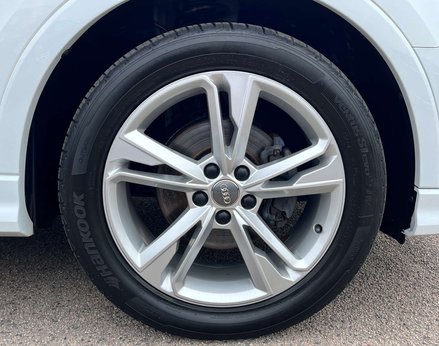 Audi Q3 1.5 Q3 S Line 35 TFSI Semi-Auto 5dr 15