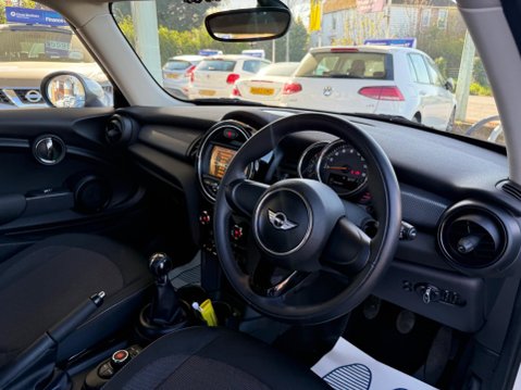 Mini Hatch 1.5 One D Euro 6 (s/s) 3dr 21