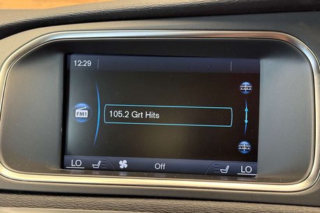 Volvo V40 1.6 T4 SE Lux Nav Hatchback 5dr Petrol Powershift Euro 5 (s/s) (180 ps) 37