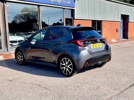 Toyota Yaris 1.5 Yaris Dynamic HEV CVT 5dr 9