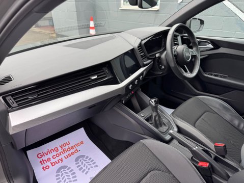 Audi A1 S LINE 35 TFSI S-A 27