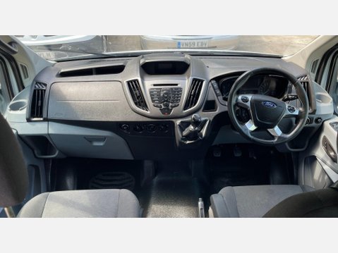 Ford Transit 2.2 TDCi 460 HDT L4 H3 4dr (18 seats) 32