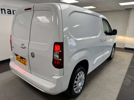Vauxhall Combo 1.5 Combo 2300 Professional Turbo D S/S 29