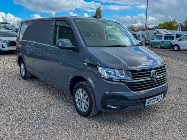 Volkswagen Transporter AUTO LWB [SOLD CR] L2H1 Low Roof Highline T30 Air Con Alloys Sensors EURO 6 4