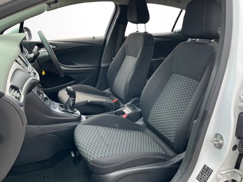 Vauxhall Astra 1.0T 12V ecoFLEX Design 5dr 16