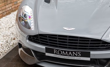 Aston Martin Vanquish Volante 25