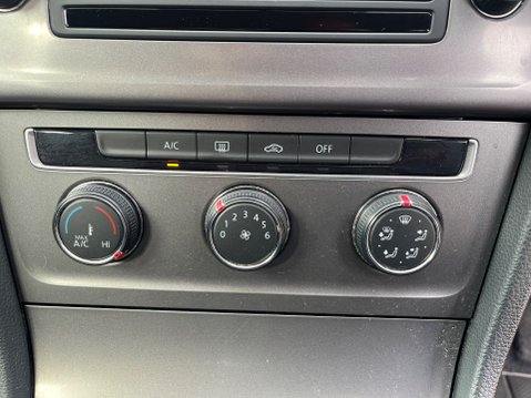 Volkswagen Golf S TDI BLUEMOTION TECHNOLOGY 12