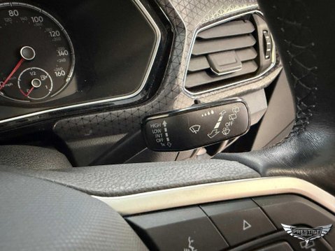 Volkswagen T-Cross 1.0 TSI SEL Euro 6 (s/s) 5dr 54