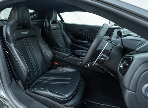 Aston Martin V8 Vantage 14