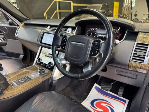 Land Rover Range Rover 3.0 Range Rover Vogue SE SDV6 Auto 4WD 5dr 3