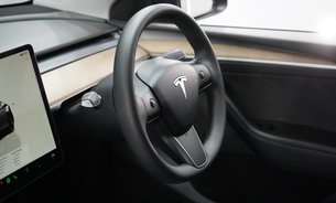 Tesla Model Y LONG RANGE AWD Enhanced Autopilot 20"Alloys 6mm All Tyres New Front Bushes 21