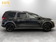 Dacia Jogger 1.6 Hybrid EXTREME MPV 5dr Petrol Hybrid Auto Euro 6 (s/s) (140 ps) 8