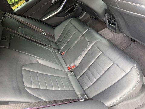 BMW 3 Series 3.0 330d M Sport+ Edition Auto 5dr 27
