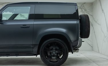 Land Rover Defender 90 V8 CARPATHIAN EDITION 38