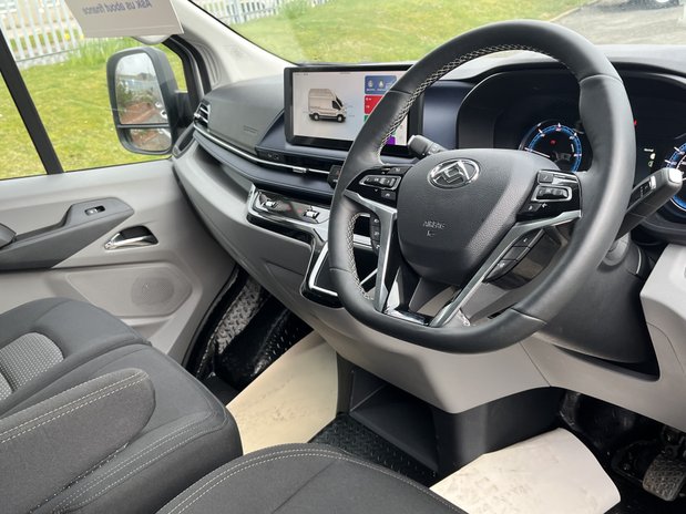 Maxus Deliver 9 Deliver 9 150kW High Roof Van 88.5kWh Auto 15