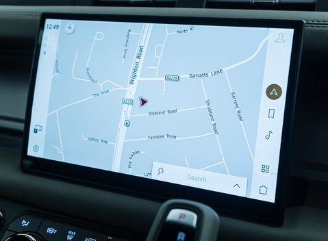 Land Rover Defender 110 OCTA EDITION ONE 29